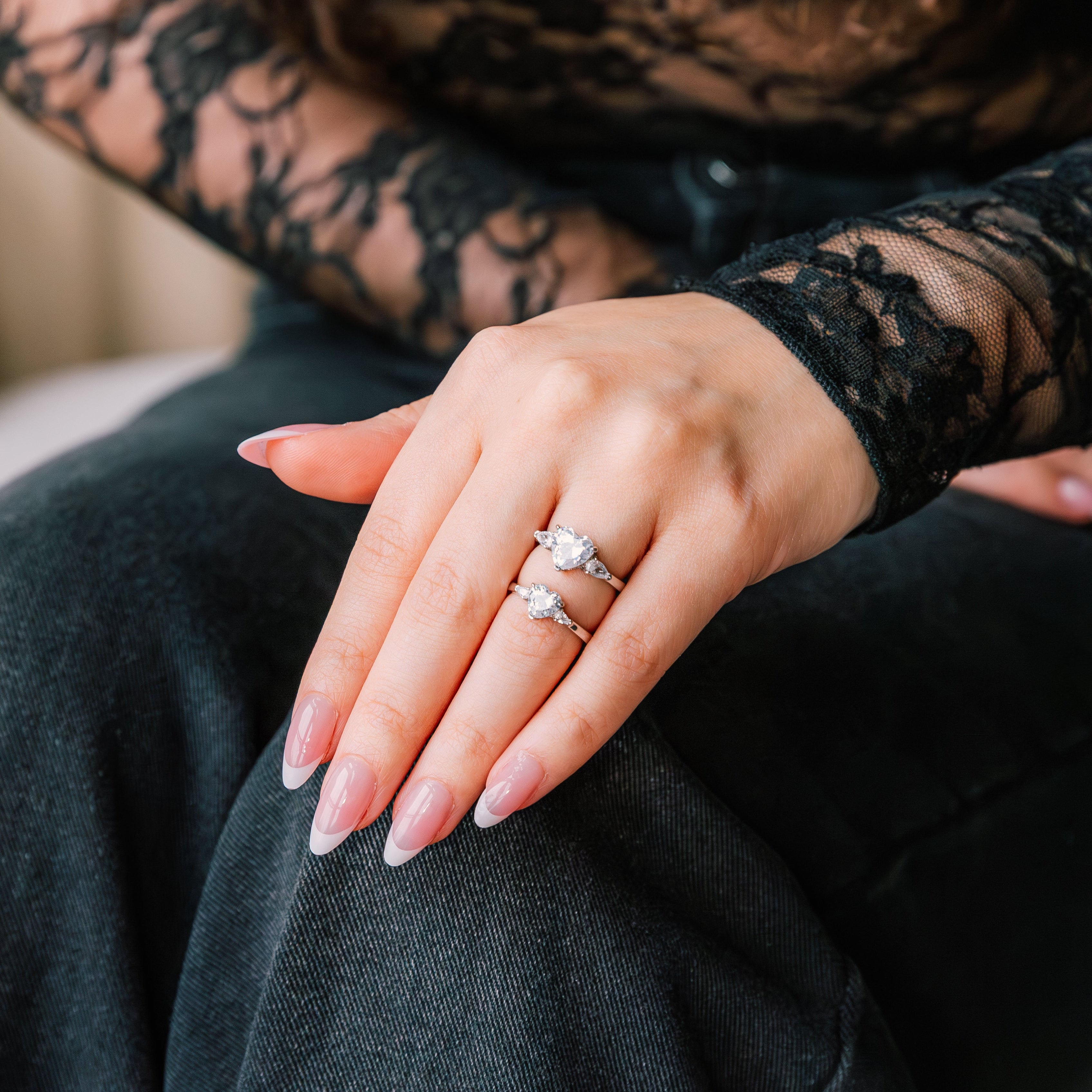 Amoura – Heart Cut Trio Ring