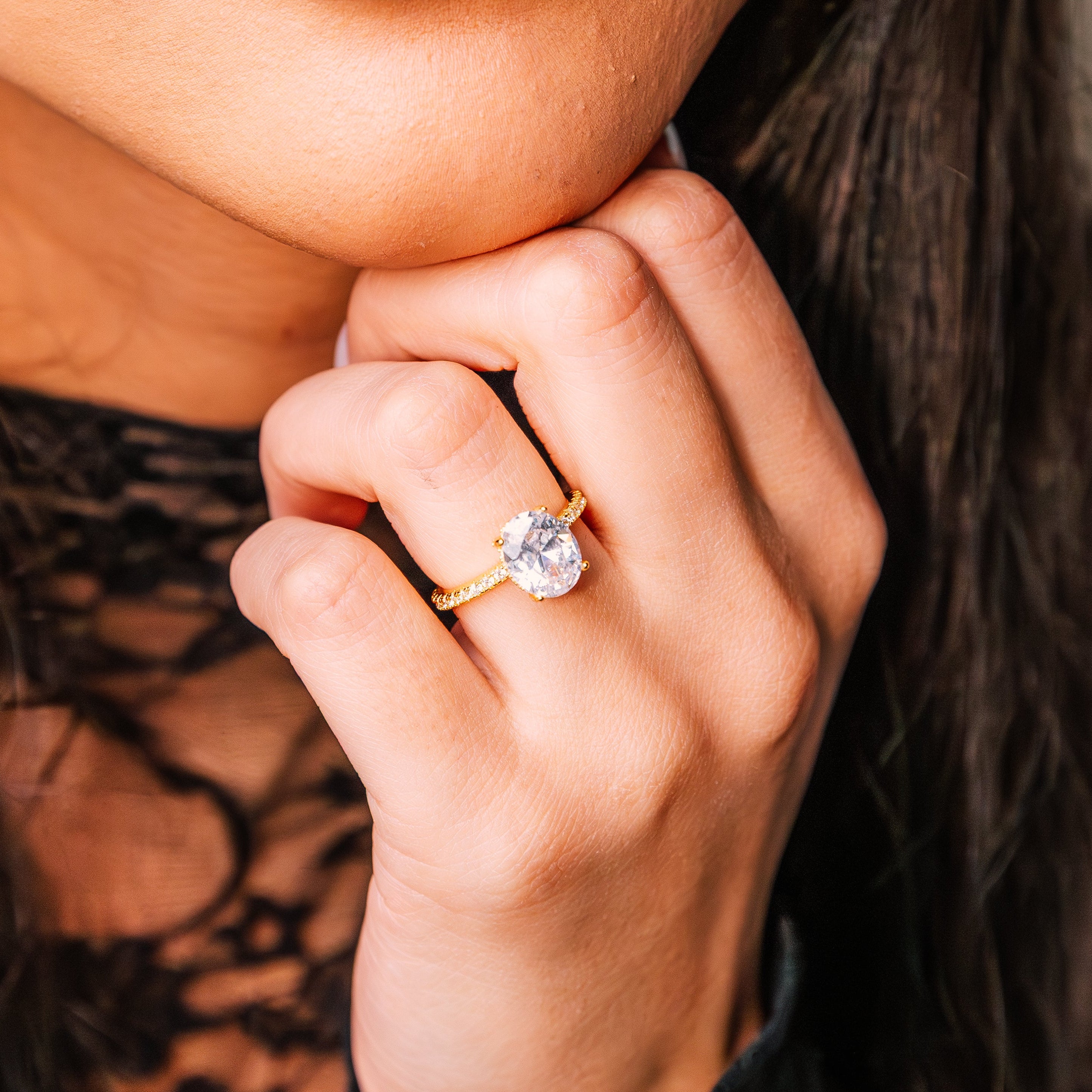 Aveline – Oval Cut Pavé Ring