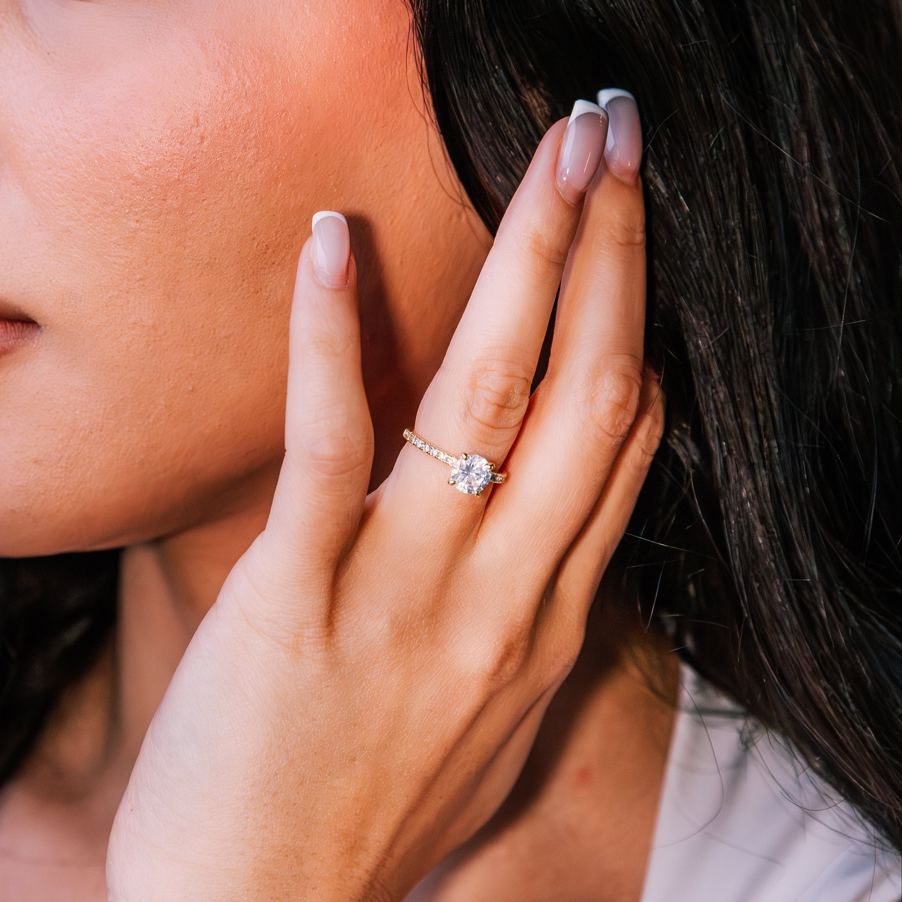 Sera – Round Cut Pavé Gold Ring